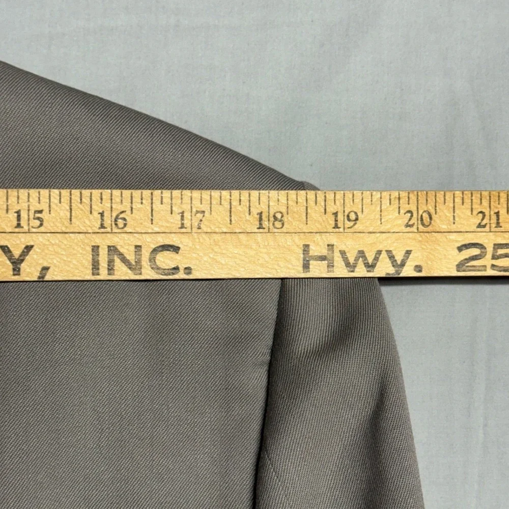 Christian Dior Monsieur Vintage Blazer 38R Taupe Gold Crest Buttons Union Made